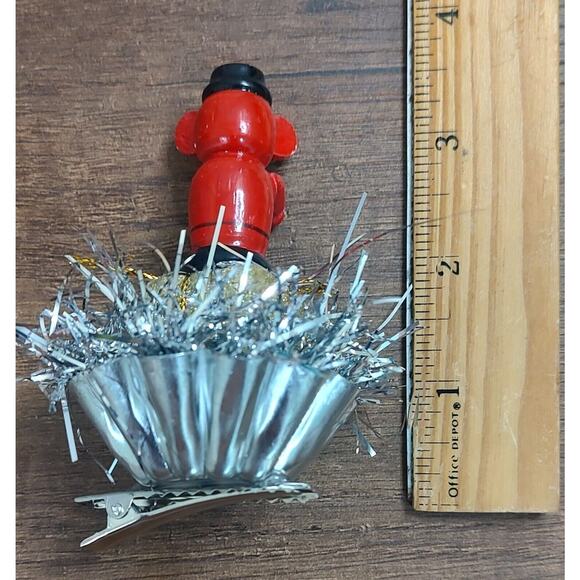 Handmade Tart Tin Vintage Monkey Clip On Ornament Present Tinsle Assemblage O1 - Picture 2 of 3